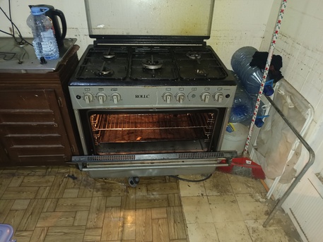SAR 600 | Household Items for Sale | AC, Washing Machine & Furniture | Urgent