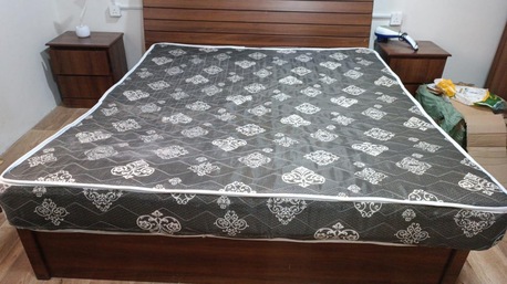 Mattress – King Size In Very Neat & Clean Condition.