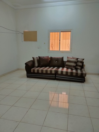 SAR 200 | Household Sofa Set | 3 Pieces | For Sale