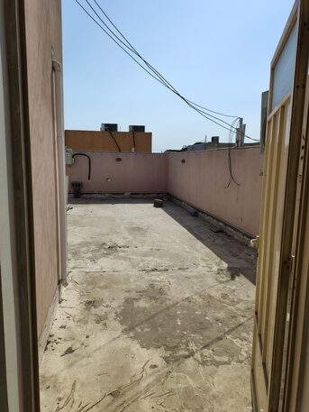 SAR 20,000 Yearly | 120 sqm Studio | Rooftop Apartment | Close to Armco Stadium & Indian Schools