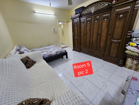 SAR 27000/Year | Spacious 5 Room Family Flat | Hall, Passage & 3 Washrooms | Mushrifah
