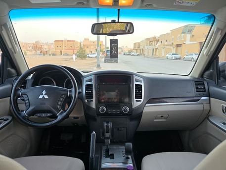 itsubishi Pajero GLS 2020 | 4×4 | Mid Option | Automatic | 87,000 KM | 1st Owner | For Sale | SAR 65,000