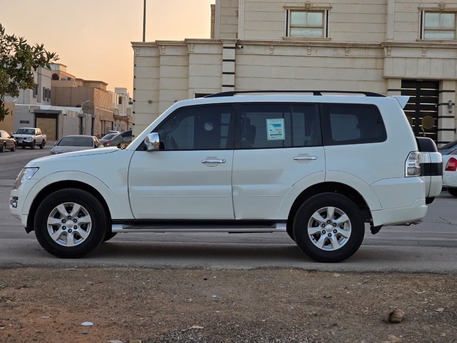 itsubishi Pajero GLS 2020 | 4×4 | Mid Option | Automatic | 87,000 KM | 1st Owner | For Sale | SAR 65,000