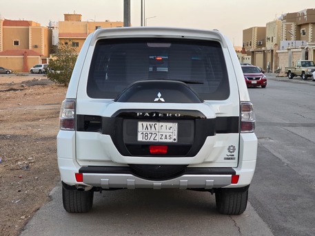 itsubishi Pajero GLS 2020 | 4×4 | Mid Option | Automatic | 87,000 KM | 1st Owner | For Sale | SAR 65,000