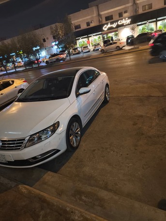 SAR 23000, Volkswagen Passat R-Line, 2015, Automatic, 175000 KM, Volkswagen Passat CC- 1.8L Turbo Sports For Sale