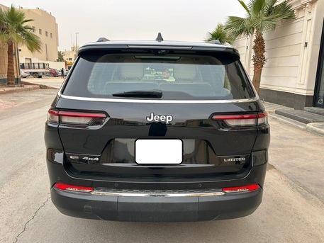 Jeep Grand Cherokee Limited 2022 | 4×4 | Sunroof | Automatic | 71,000 KM | 100% Accident-Free | SAR 150,000