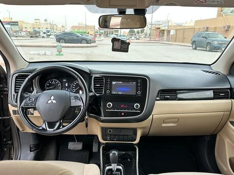 Mitsubishi Outlander 2020 | 4WD | Mid Option | Automatic | 163,000 KM | For Sale | SAR 49,000