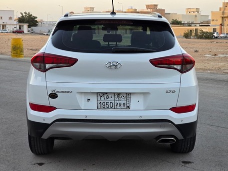 Well-Priced Hyundai Tucson Diesel 2018 | Full Option | Automatic | 157,000 KM | 2nd Owner | SAR 57,000