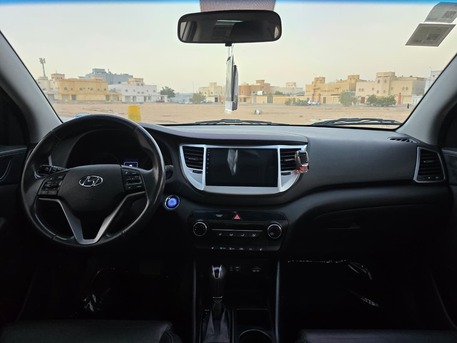 Well-Priced Hyundai Tucson Diesel 2018 | Full Option | Automatic | 157,000 KM | 2nd Owner | SAR 57,000