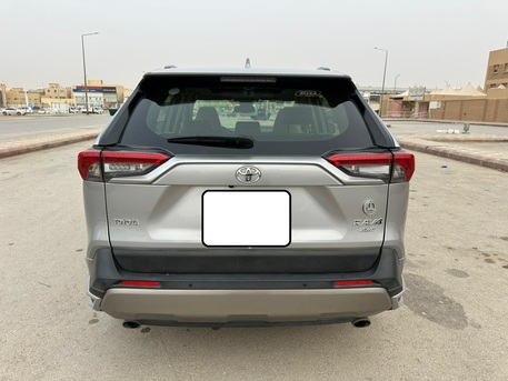 Premium Toyota RAV4 Prime 2022 | AWD | Panoramic Sunroof | Automatic | 64,000 KM | 1st Owner | 100% Accident-Free | SAR 115,000