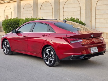 SAR 58000, Hyundai Elantra 2.0, 2024, Automatic, 18000 KM, 2023 Hyundai Elantra GLS Full Loaded With Sunroof For Urgent Sales (2nd Owner)