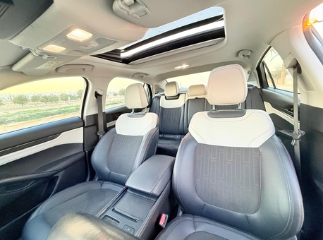 Ford Taurus 2023 – Automatic | 57,000 KM | For Sale | SAR 73,000