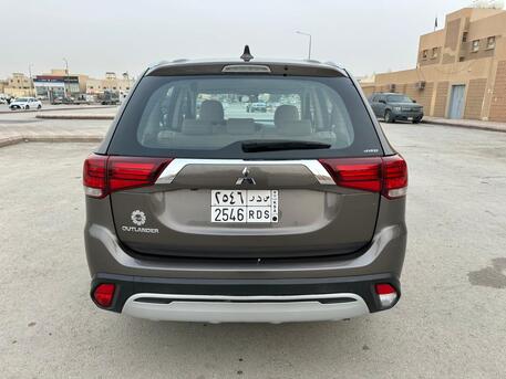 SAR 49,000 | Mitsubishi Outlander | 2020 Model | 4×4 | Automatic | Mid Option.
