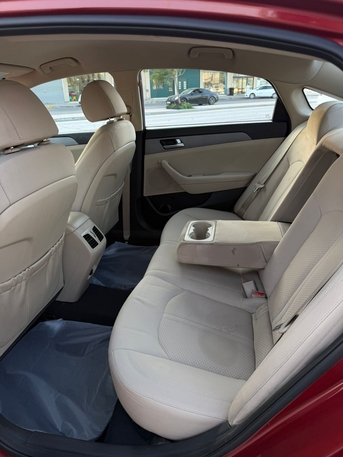 SAR 40,000 | Hyundai Sonata 2019 | Automatic | 2,019 KM