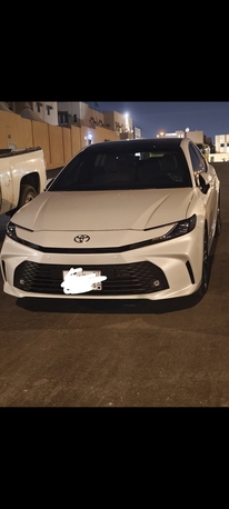 Urgent: Camry Le Hev With 10,000 Sar Cash