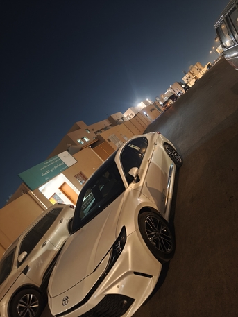 Urgent: Camry Le Hev With 10,000 Sar Cash