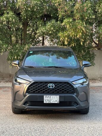 SAR 74,000 | Toyota Corolla Cross 2023 | Auto | 38K KM | Mid / Half Option