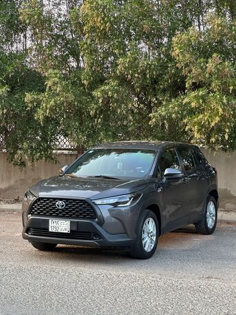 SAR 74,000 | Toyota Corolla Cross 2023 | Auto | 38K KM | Mid / Half Option