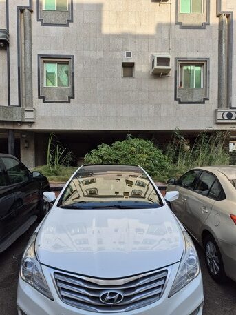 SAR 28,000 | Hyundai Azera 2013 | Automatic | Full Options | Excellent Deal