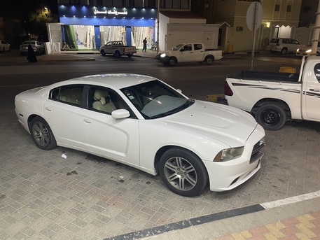 SAR 28,000 | Dodge Charger 2012 | Automatic | 325K KM | Owner Selling