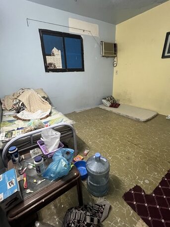 SAR 1,000 Monthly | Spacious Room | Third Floor | Prime Location Near T Shoes Signal