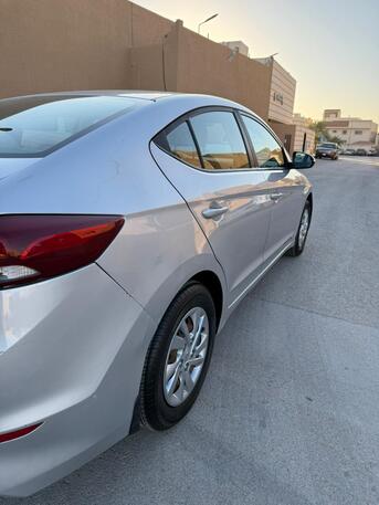 SAR 35,000 | Hyundai Elantra 2017 | Automatic | 280,000 KM