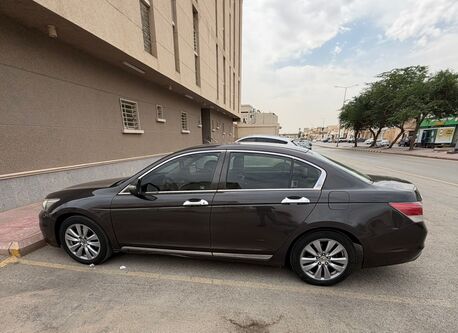 SAR 28,000 | Honda Accord 2012 | Automatic | 286,500 KM | Full Option | For Sale
