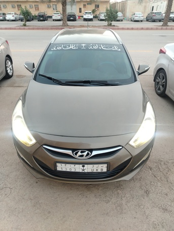 SAR 27,000 | Hyundai i40 2012 | Automatic | 175,651 KM | Limited Use | Excellent Condition