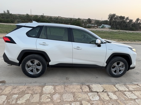 SAR 95,000 | Toyota RAV4 Hybrid 2024 | Automatic | 50,000 KM | Very Clean | Well Maintained