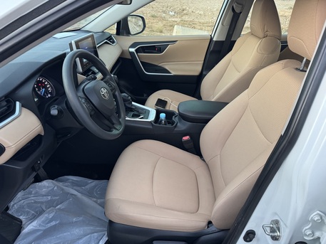 SAR 95,000 | Toyota RAV4 Hybrid 2024 | Automatic | 50,000 KM | Very Clean | Well Maintained