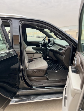 SAR 145,000 | Chevrolet Suburban 2023 | Automatic | 120,000 KM | Special Deal