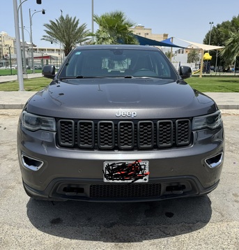 SAR 68,000 | Jeep Grand Cherokee Laredo 2019 | Automatic | 73,000 KM | Clean | Low Mileage