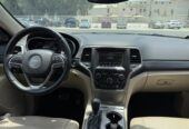 SAR 68,000 | Jeep Grand Cherokee Laredo 2019 | Automatic | 73,000 KM | Clean | Low Mileage