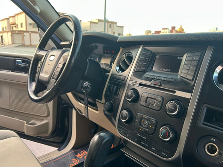 SAR 49,000 | Ford Expedition 2016 | Automatic | 239,000 KM | For Sale