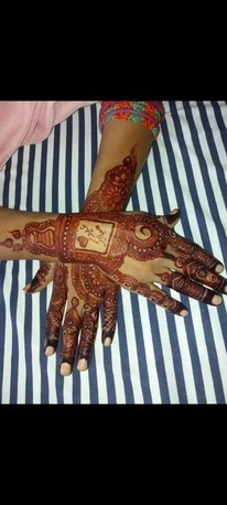 Mehendi Artist Available for All Occasions