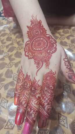 Mehendi Artist Available for All Occasions