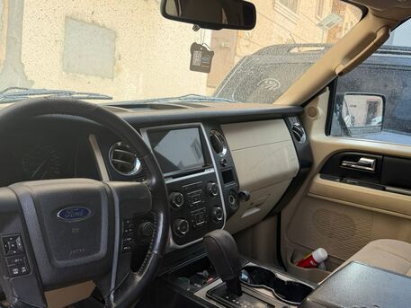 SAR 36,000 | Ford Expedition 2016 | Automatic | 243,098 KM | Well Maintained | Good Condition