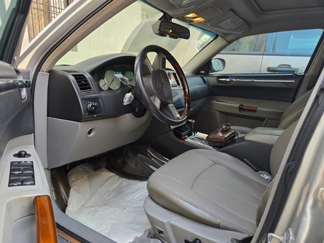 SAR 17,000 | Chrysler 300 HEMI 2007 | Automatic | 400,000 KM | Negotiable
