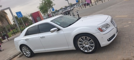 SAR 37,000 | Chrysler 300 2013 | Automatic | 176,000 KM
