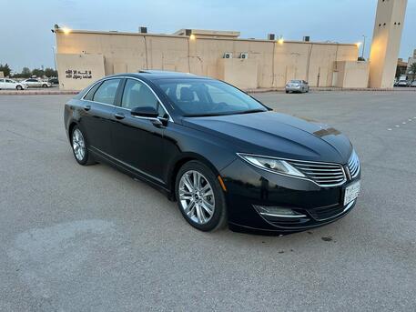 SAR 29,000 | Lincoln MKZ 3.7 AWD Full Option 2014 | Automatic | 250,000 KM | Panoramic Sunroof