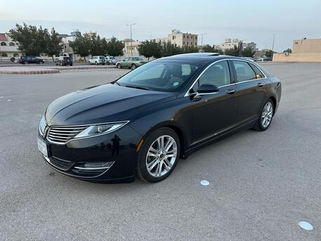 SAR 29,000 | Lincoln MKZ 3.7 AWD Full Option 2014 | Automatic | 250,000 KM | Panoramic Sunroof