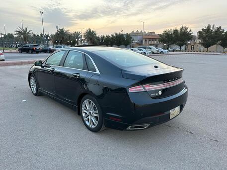 SAR 29,000 | Lincoln MKZ 3.7 AWD Full Option 2014 | Automatic | 250,000 KM | Panoramic Sunroof