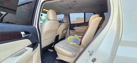 SAR 67,000 | Isuzu MU-X 3.0 TD Mid Option 2022 | Automatic | 157,000 KM | Diesel