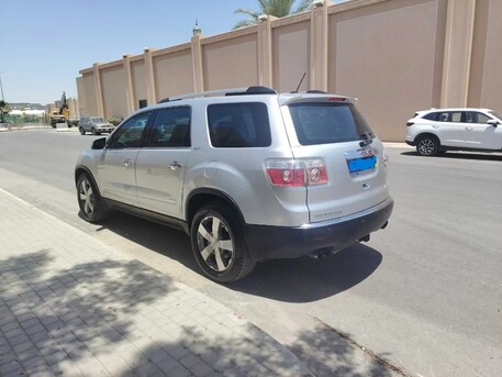 SAR 17,500 | GMC Acadia SLT V6 3.6L AWD Full Option 2012 | Automatic | 164,707 KM | Sunroof | DVD | Cold AC