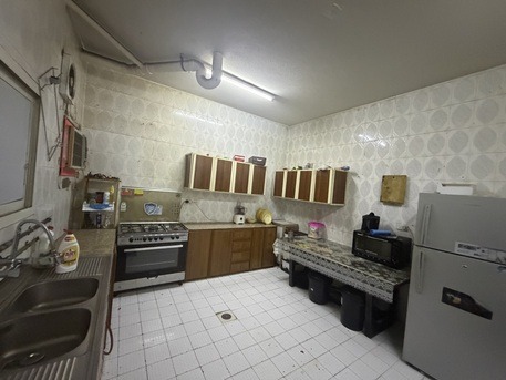 SAR 1,800/Month | Fully Furnished 3BHK Family Flat | 1 Bathroom