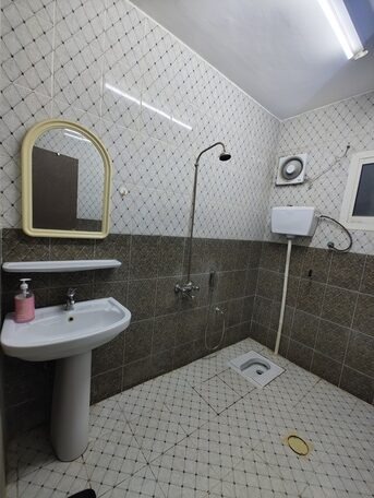 SAR 1,400/Month | 1 Bedroom Flat with Hall, Kitchen & Washroom | 3rd Floor (No Lift)