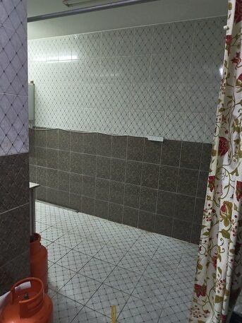 SAR 1,400/Month | 1 Bedroom Flat with Hall, Kitchen & Washroom | 3rd Floor (No Lift)