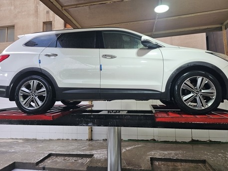SAR 45,000 | Hyundai Santa Fe Grand 2016 | Automatic | 214,000 KM