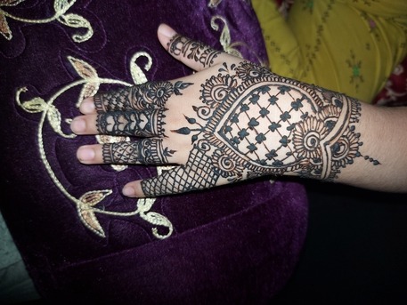 Mehandi|henna Artist