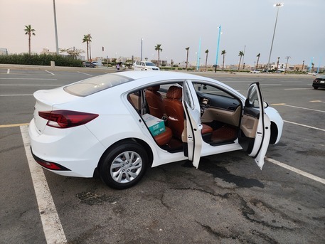 SAR 45,000 | Hyundai Elantra 2019 | Automatic | 112,216 KM